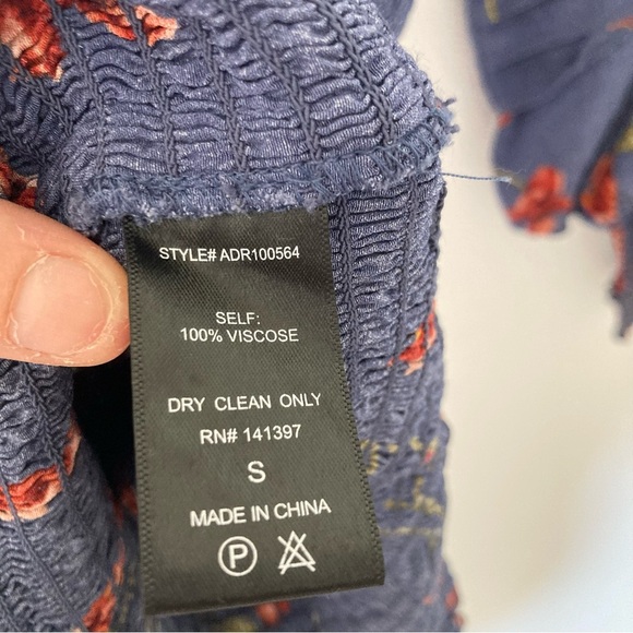 ASTR the Label Womens Dolman Smocked Mini Dress Small Floral Blue Size Small - Picture 11 of 12